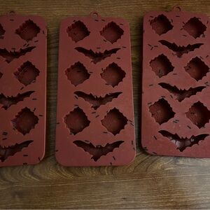 Spooky Red Silicone Baking Molds